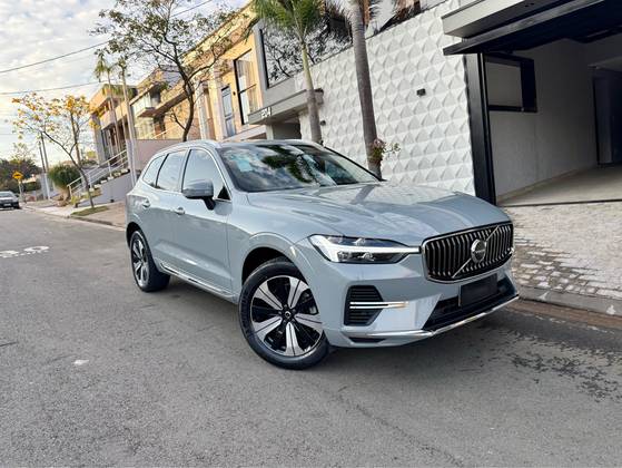 VOLVO XC60 2.0 T8 RECHARGE PLUS AWD GEARTRONIC VOLVO XC60 2.0 T8 RECHARGE PLUS AWD GEARTRONIC